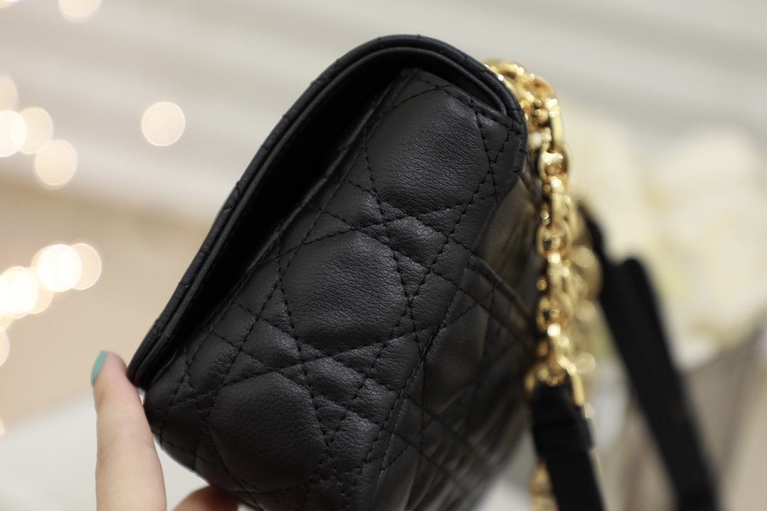 SMALL CARO BAG BALCK SUPPLE CANNAGE CALFSKIN