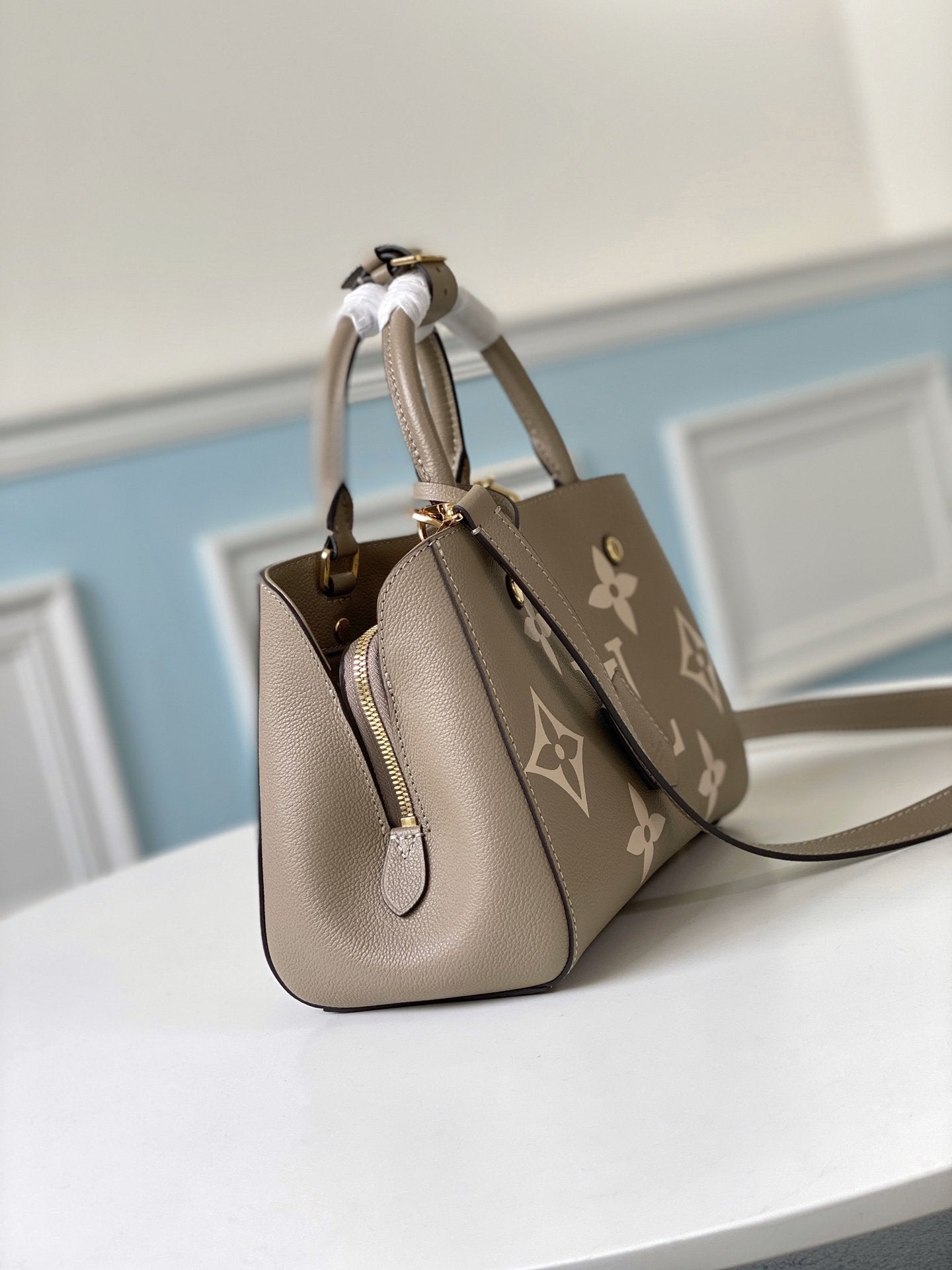 MONTAIGNE BB 29CM BEIGE MONOGRAM LEATHER