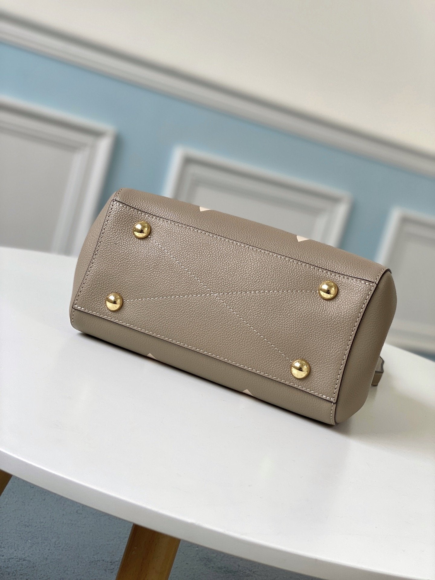 MONTAIGNE BB 29CM BEIGE MONOGRAM LEATHER