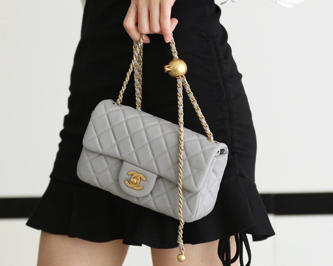 FLAP BAG 20CM GREY LAMBSKIN GOLD HARDWARE