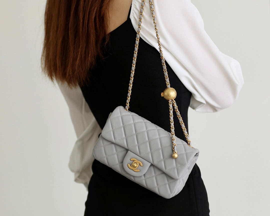 FLAP BAG 20CM GREY LAMBSKIN GOLD HARDWARE