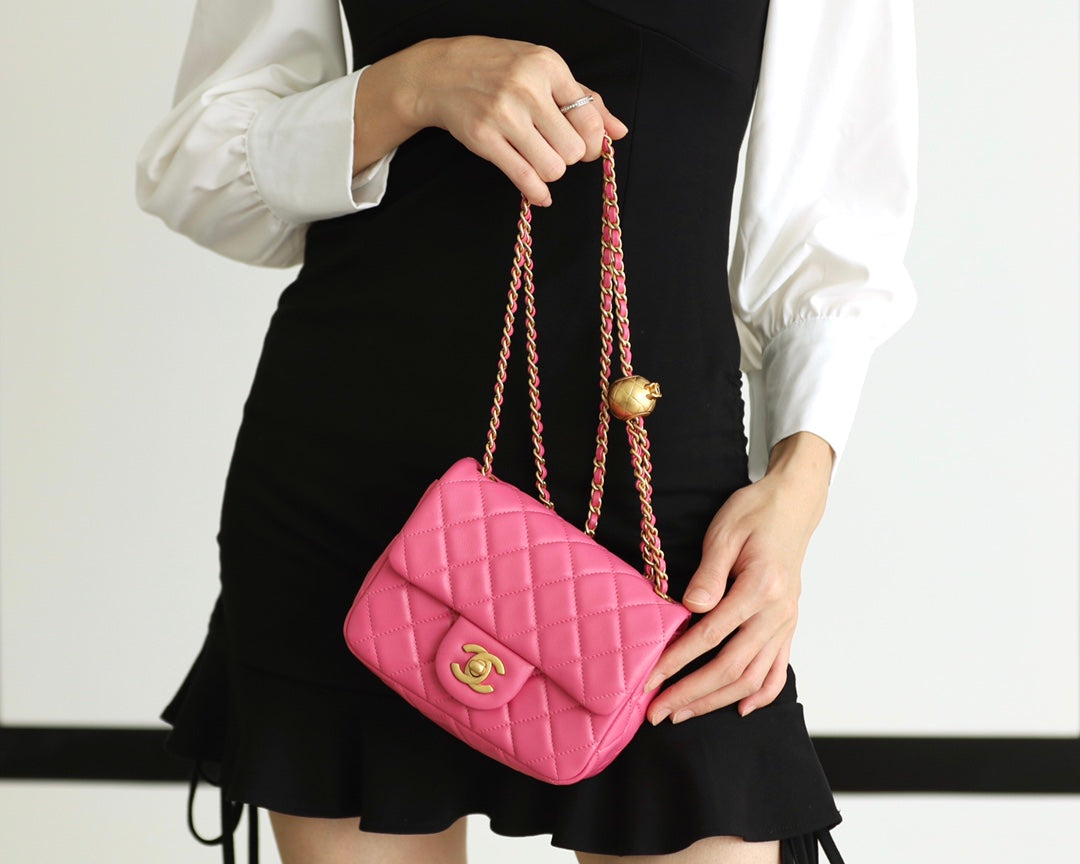 FLAP BAG 17CM PINK LAMBSKIN GOLD HARDWARE