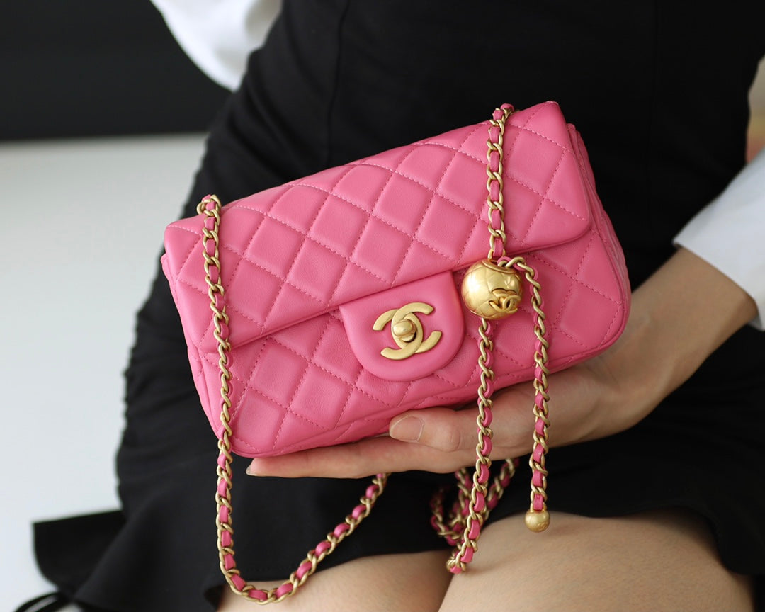 FLAP BAG 20CM PINK LAMBSKIN GOLD HARDWARE