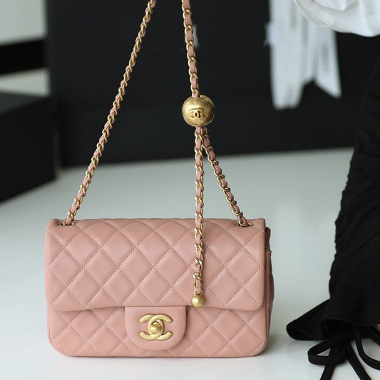 FLAP BAG 20CM BABY PINK LAMBSKIN GOLD HARDWARE