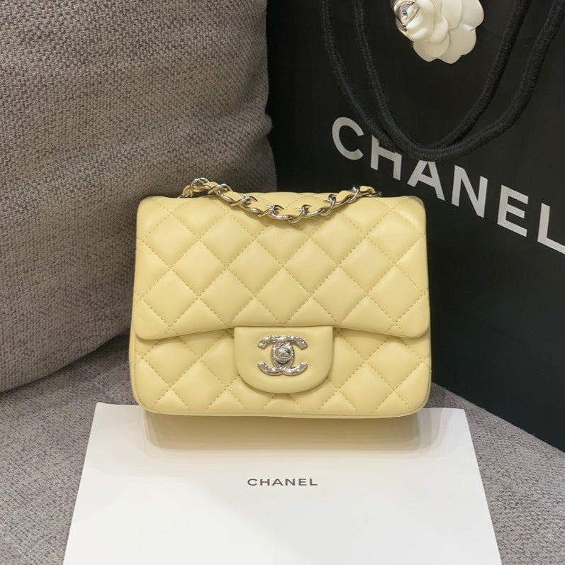 MINI SQUARE FLAP BAG 17CM YELLOW LAMBSKIN SILVER HARDWARE