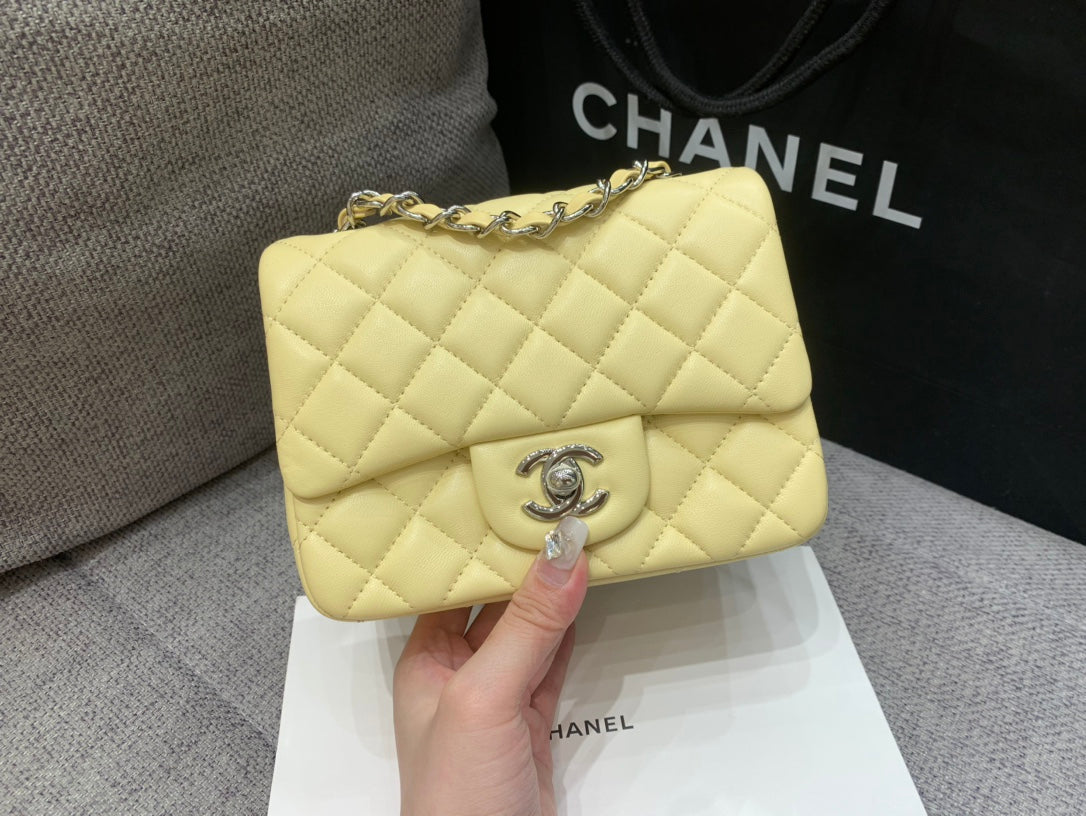 MINI SQUARE FLAP BAG 17CM YELLOW LAMBSKIN SILVER HARDWARE