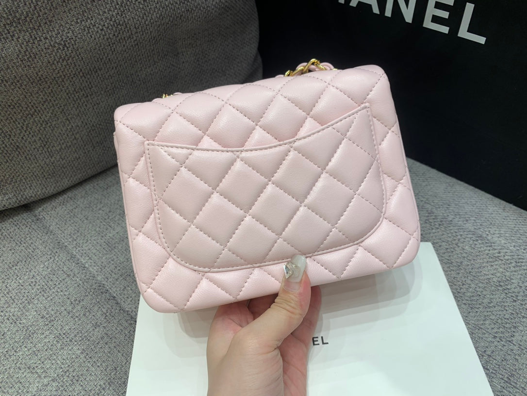 MINI SQUARE FLAP BAG 17CM PINK LAMBSKIN GOLD HARDWARE