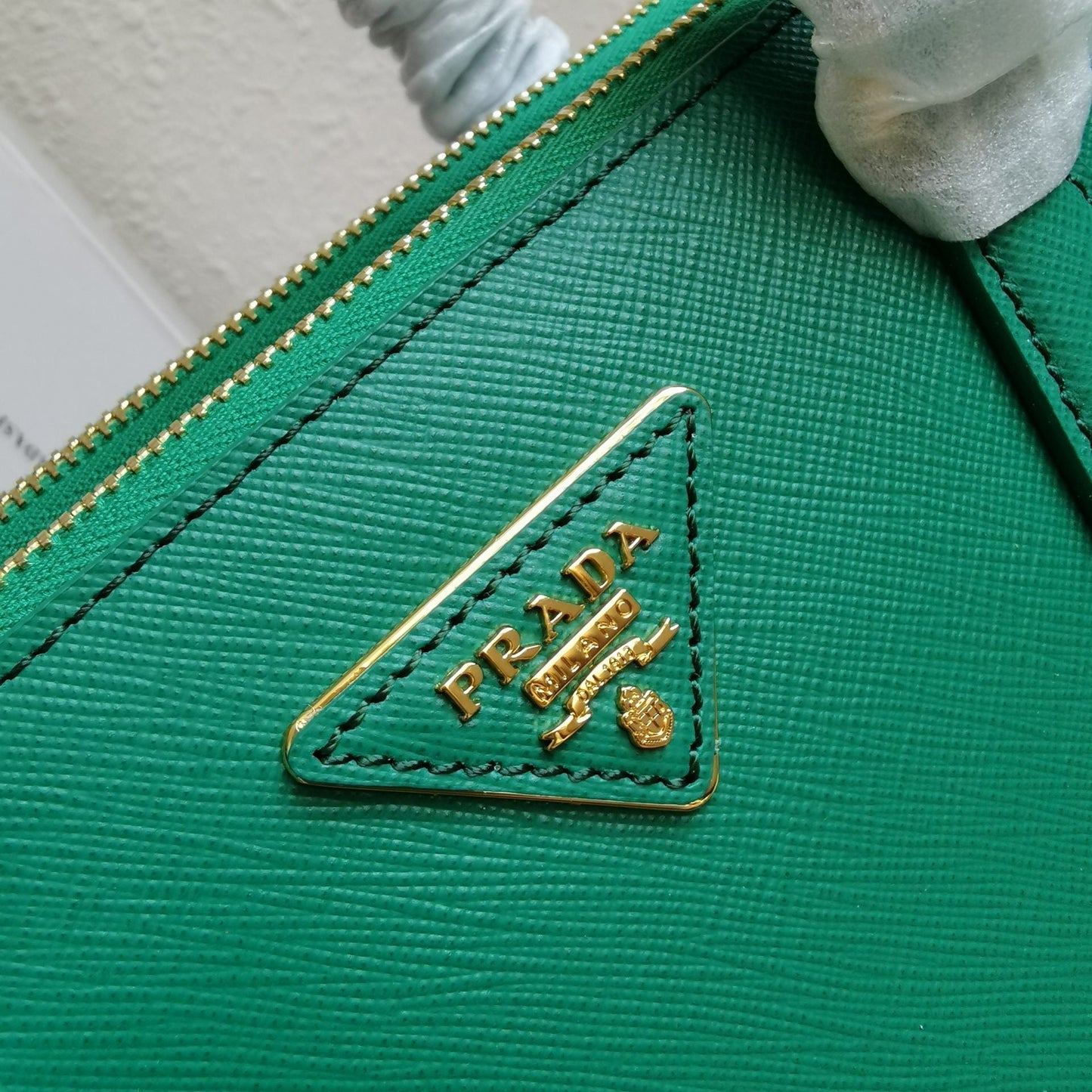 MEDIUM GALLERIA 28 GREEN SAFFIANO LEATHER