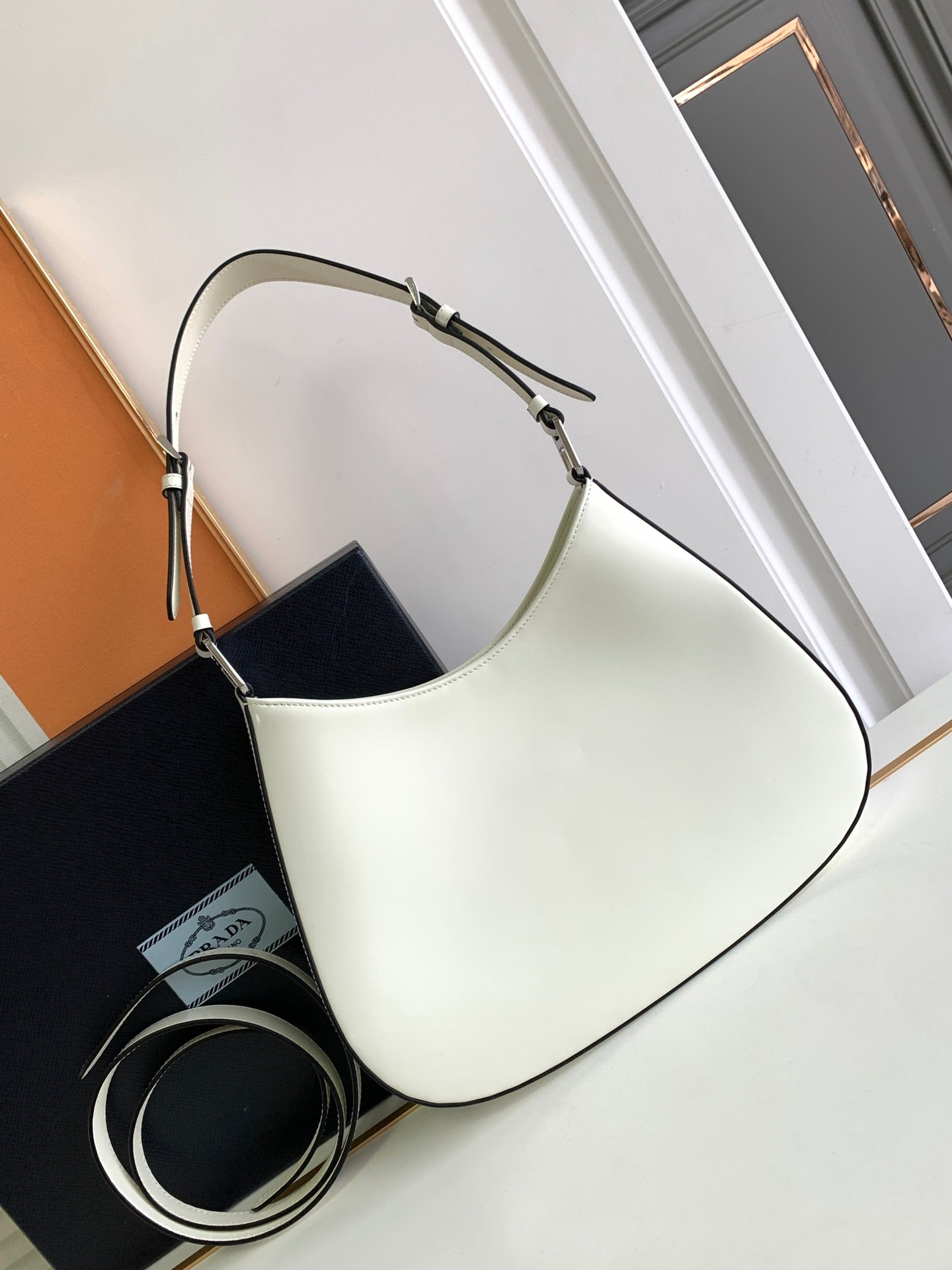 CLEO 30 WHITE BLACK BRUSHED LEATHER SHOULDER BAG