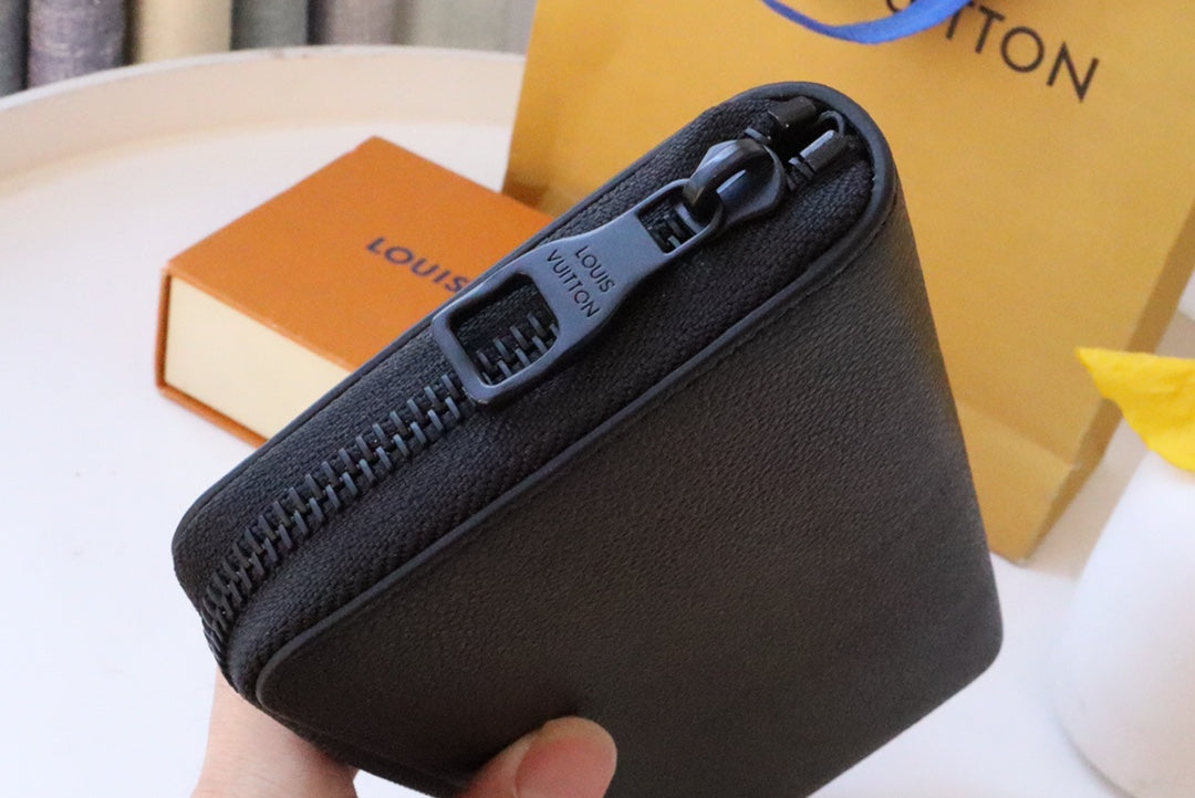 ZIPPY WALLET 10 BLACK AEROGRAM CALFSKIN