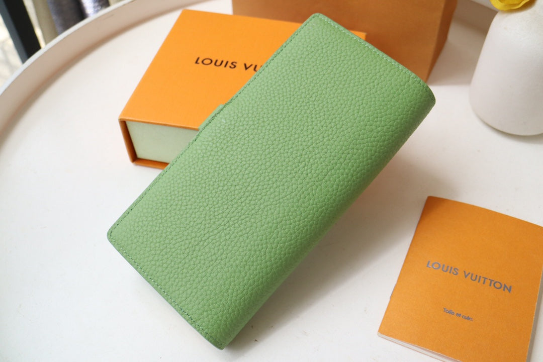 VERTICAL WALLET CAPUCINES GREEN