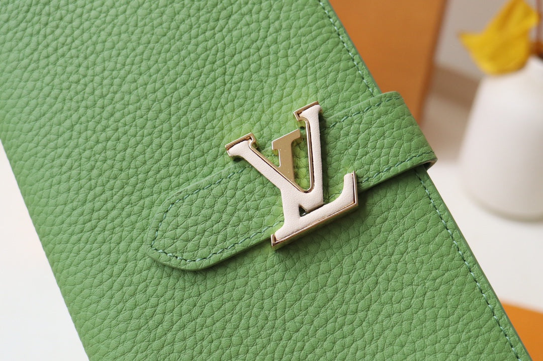 VERTICAL WALLET CAPUCINES GREEN