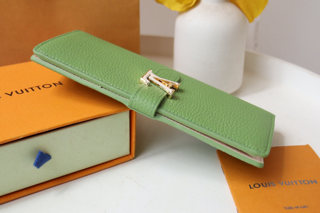 VERTICAL WALLET CAPUCINES GREEN