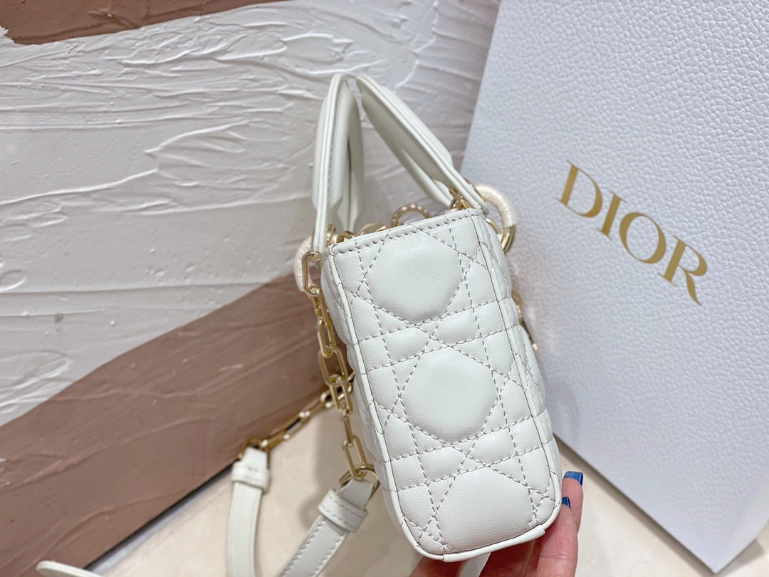 SMALL LADY D-JOY 22 WHITE LAMBSKIN