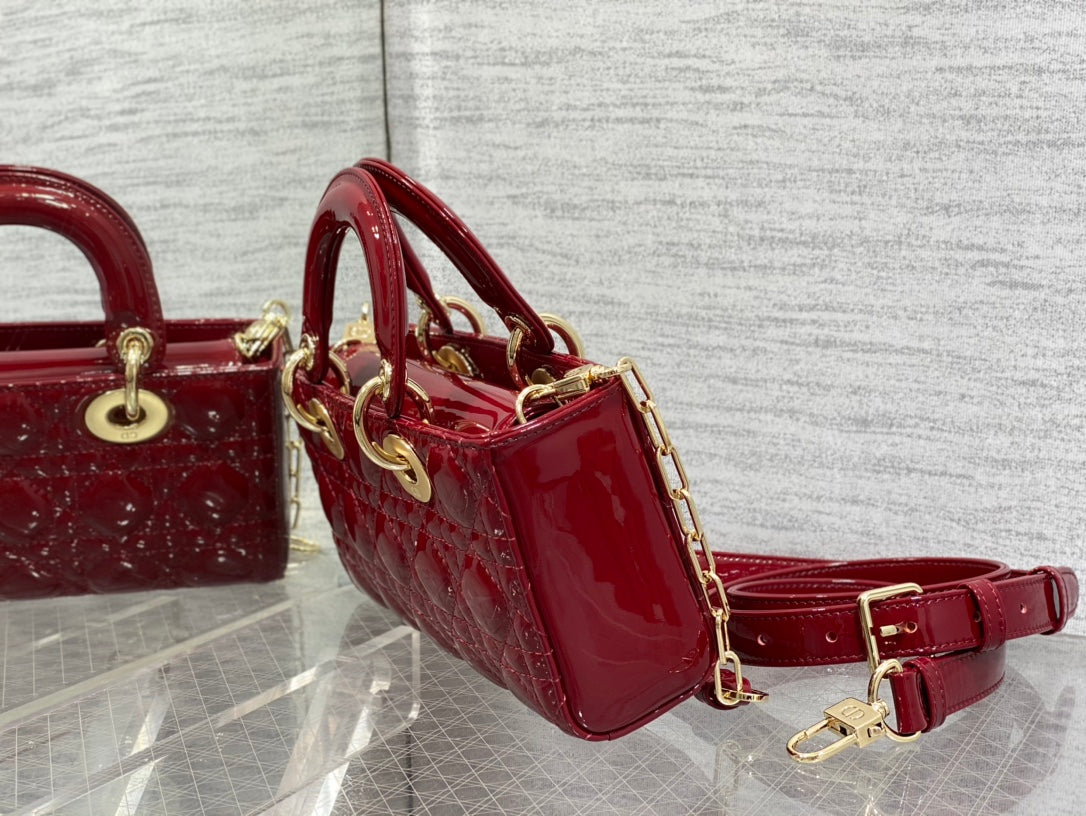 SMALL LADY D-JOY 22 RED PATENT CALFSKIN