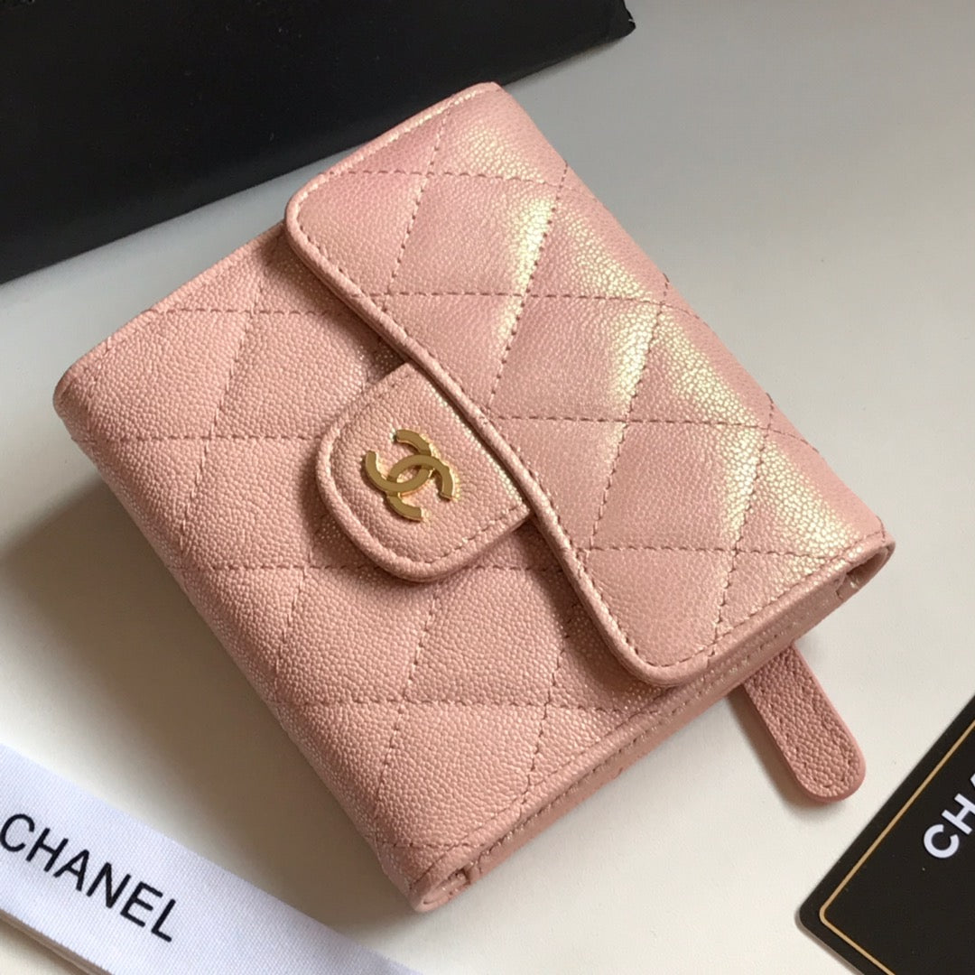 CC FLAP CARD HOLDER 11.5 PALE PINK GRAINED CALFSKIN GOLD ICON