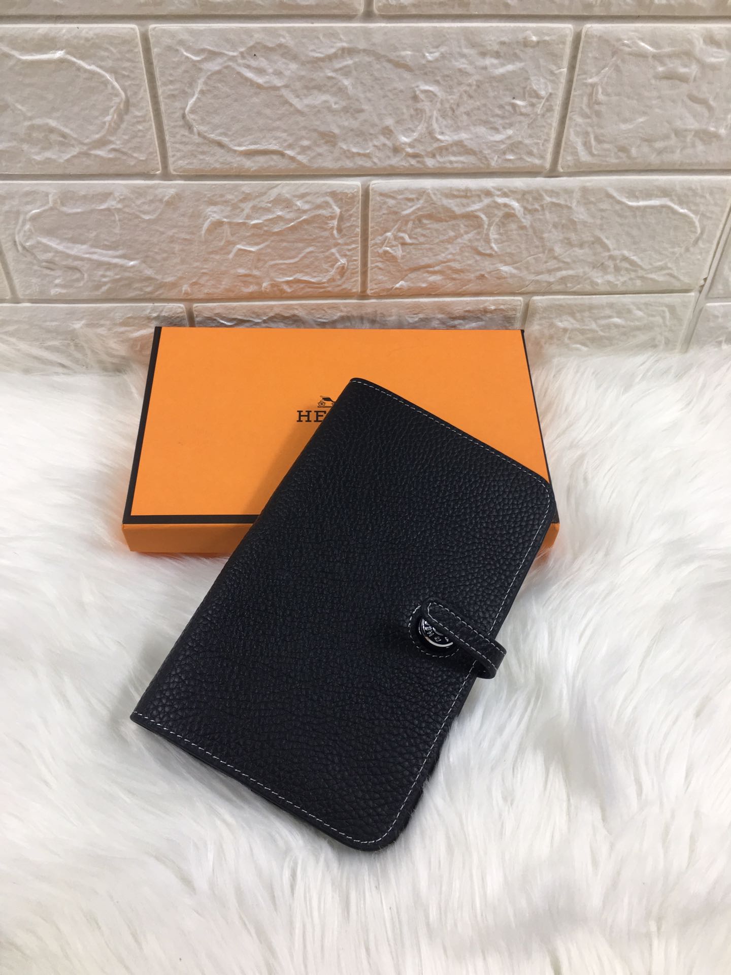 HM DOGON WALLET 20 BLACK GRAINED CALFSKIN