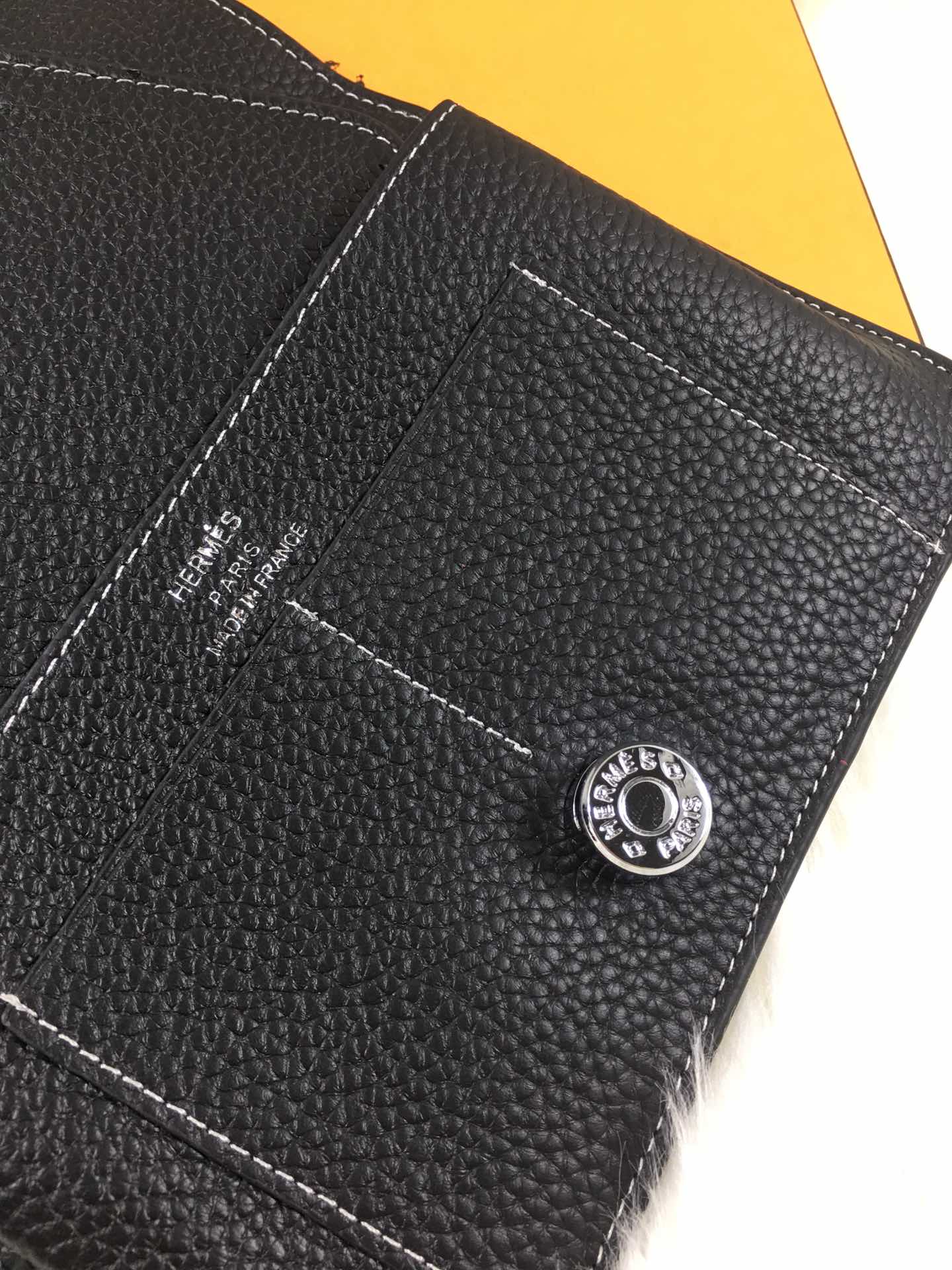 HM DOGON WALLET 20 BLACK GRAINED CALFSKIN