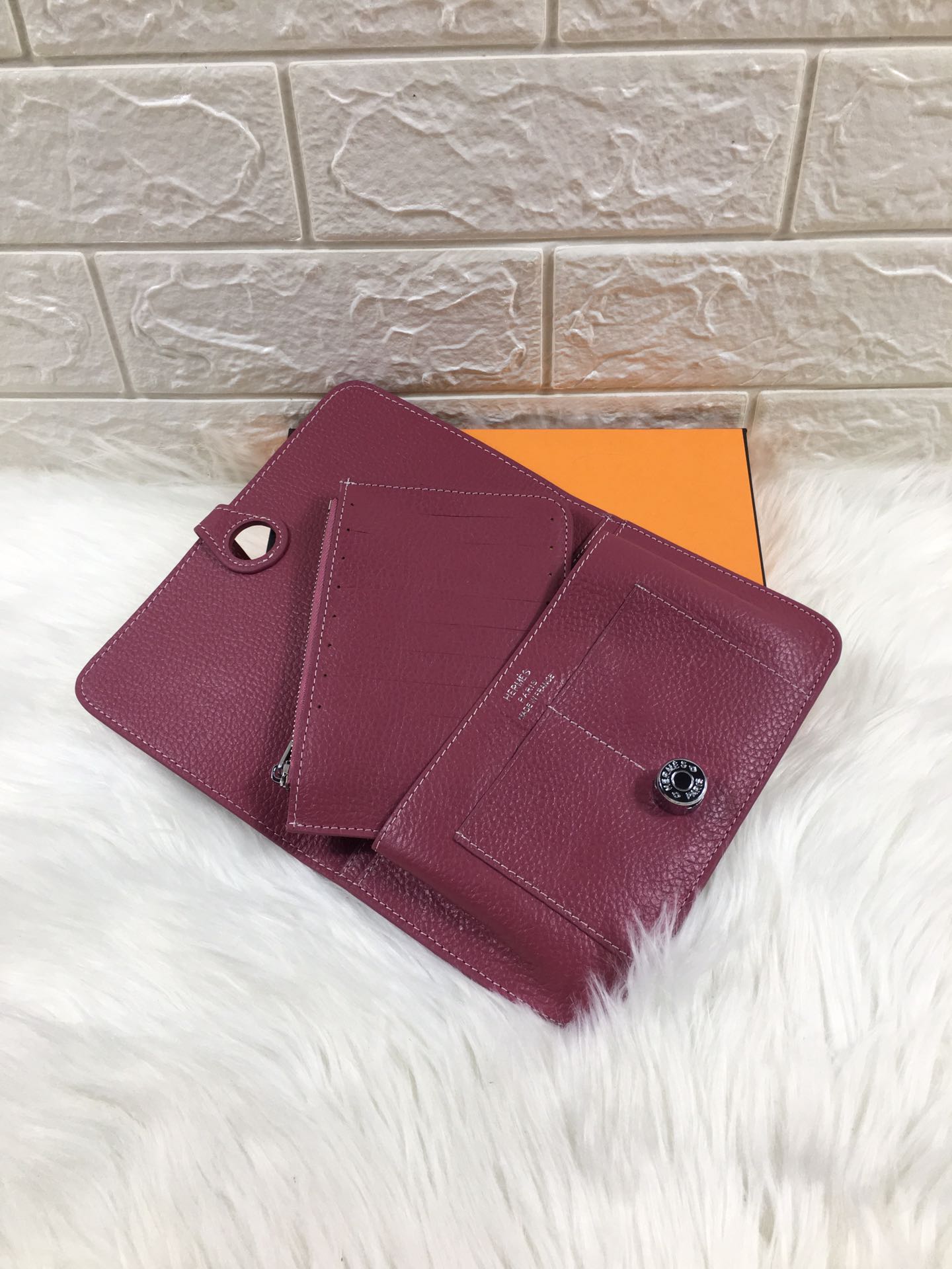 HM DOGON WALLET 20 BURGUNDY GRAINED CALFSKIN