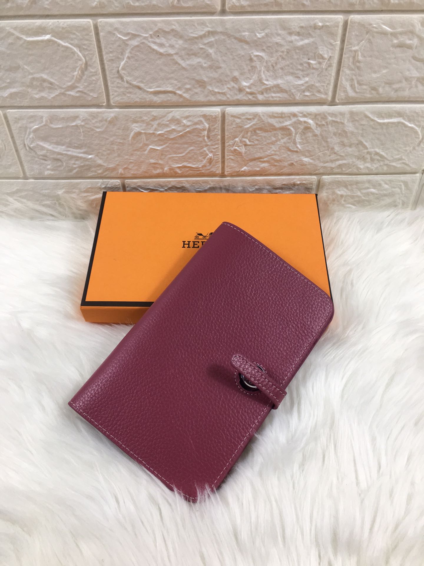 HM DOGON WALLET 20 BURGUNDY GRAINED CALFSKIN