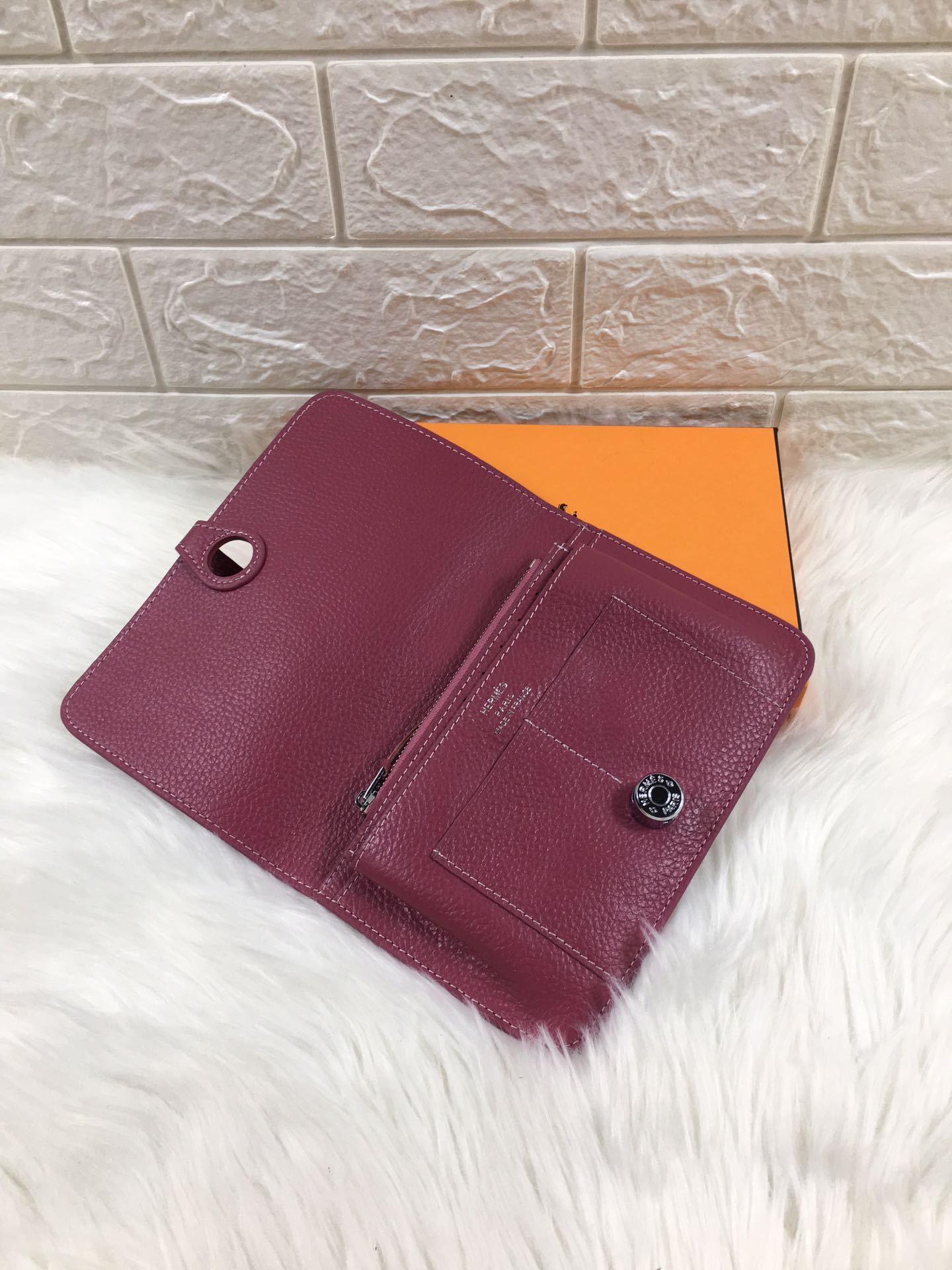 HM DOGON WALLET 20 BURGUNDY GRAINED CALFSKIN