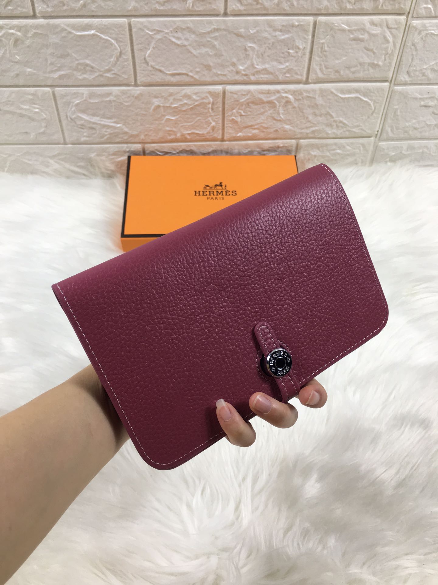 HM DOGON WALLET 20 BURGUNDY GRAINED CALFSKIN