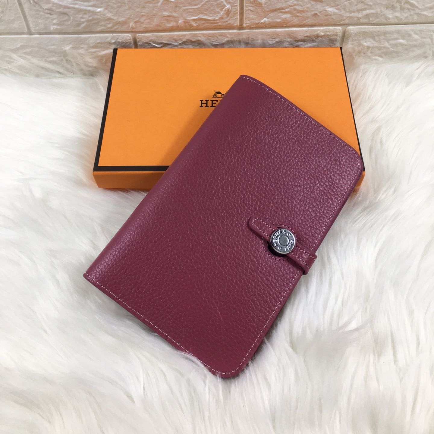 HM DOGON WALLET 20 BURGUNDY GRAINED CALFSKIN