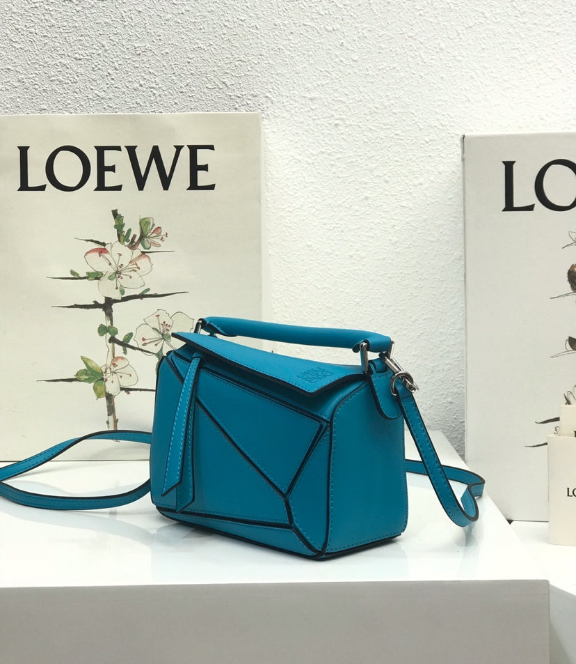 LOE MINI 18 PUZZLE BAG IN BLUE GREEN CALFSKIN