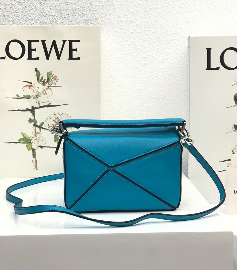 LOE MINI 18 PUZZLE BAG IN BLUE GREEN CALFSKIN