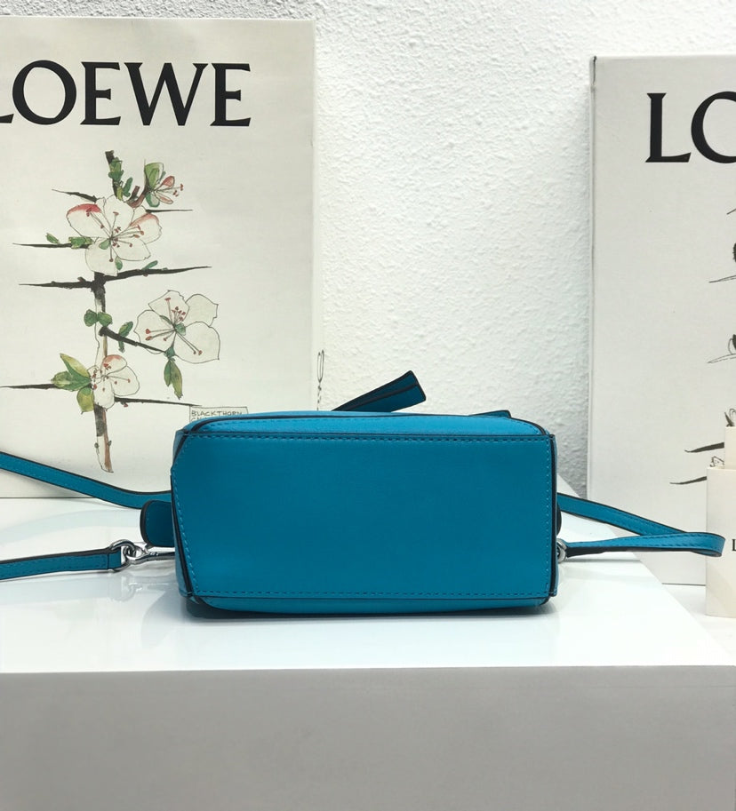 LOE MINI 18 PUZZLE BAG IN BLUE GREEN CALFSKIN