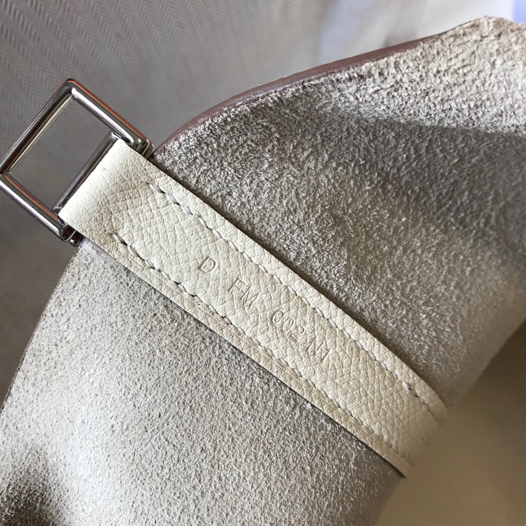 HM PICOTIN LOCK 18 WHITE CALFSKIN WITH BRAID STRAP