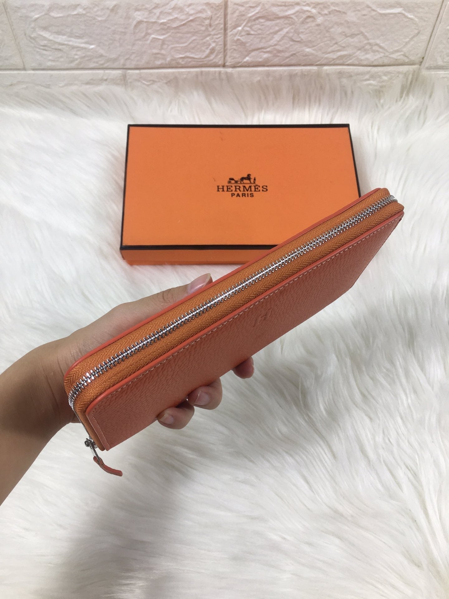 HM SILK'IN CLASSIC WALLET 20 ORANGE GRAINED CALFSKIN