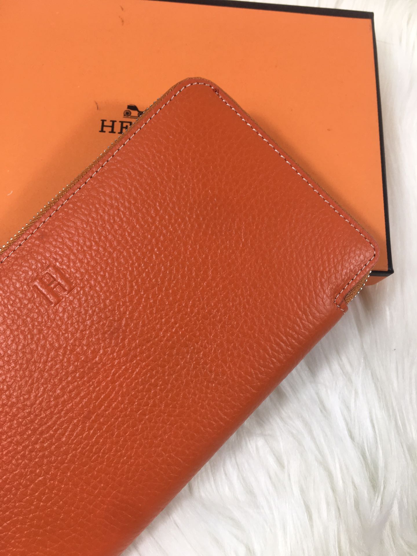 HM SILK'IN CLASSIC WALLET 20 ORANGE GRAINED CALFSKIN