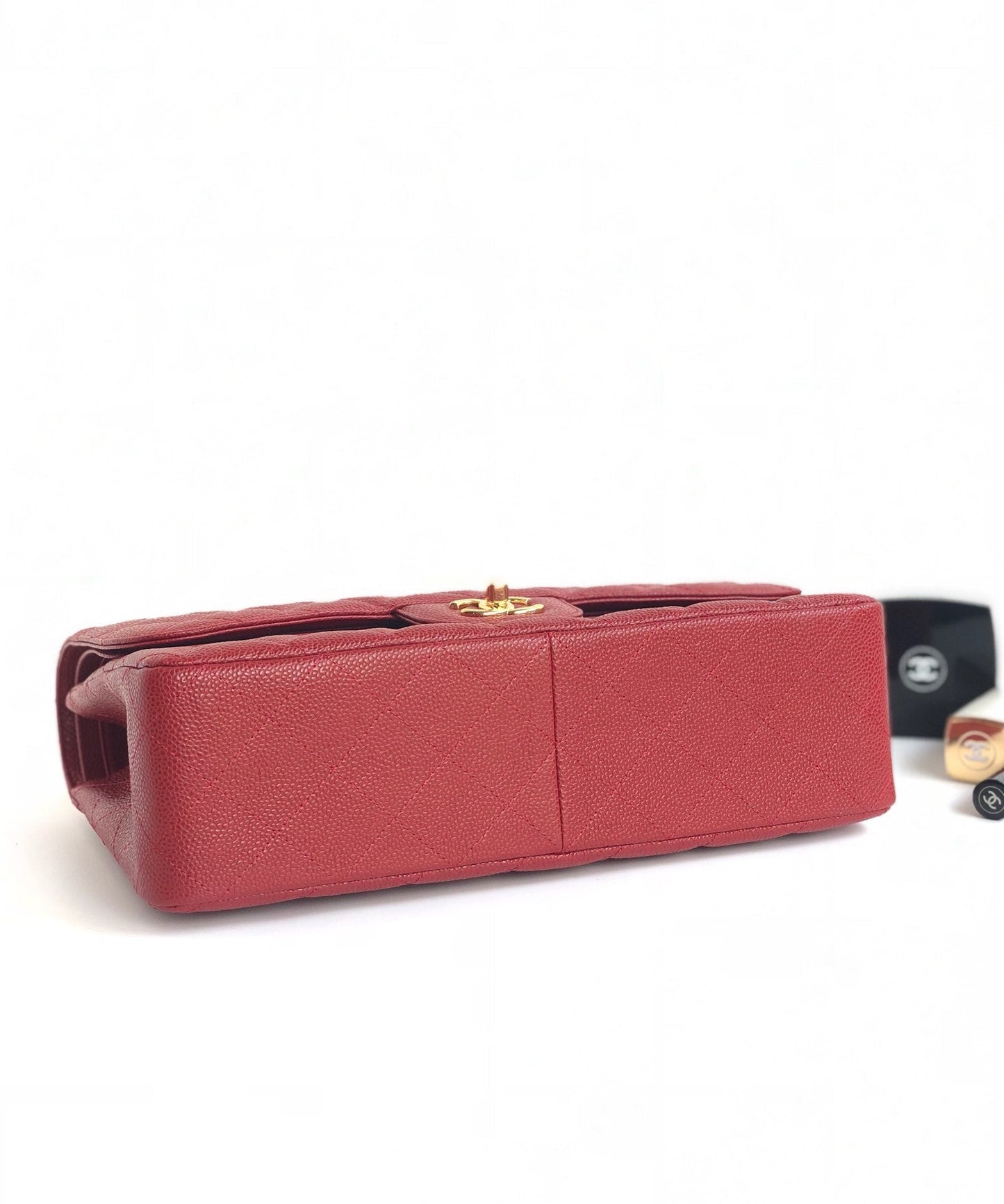 FLAP BAG JUMBO 30CM RED CAVIAR GOLD HARDWARE