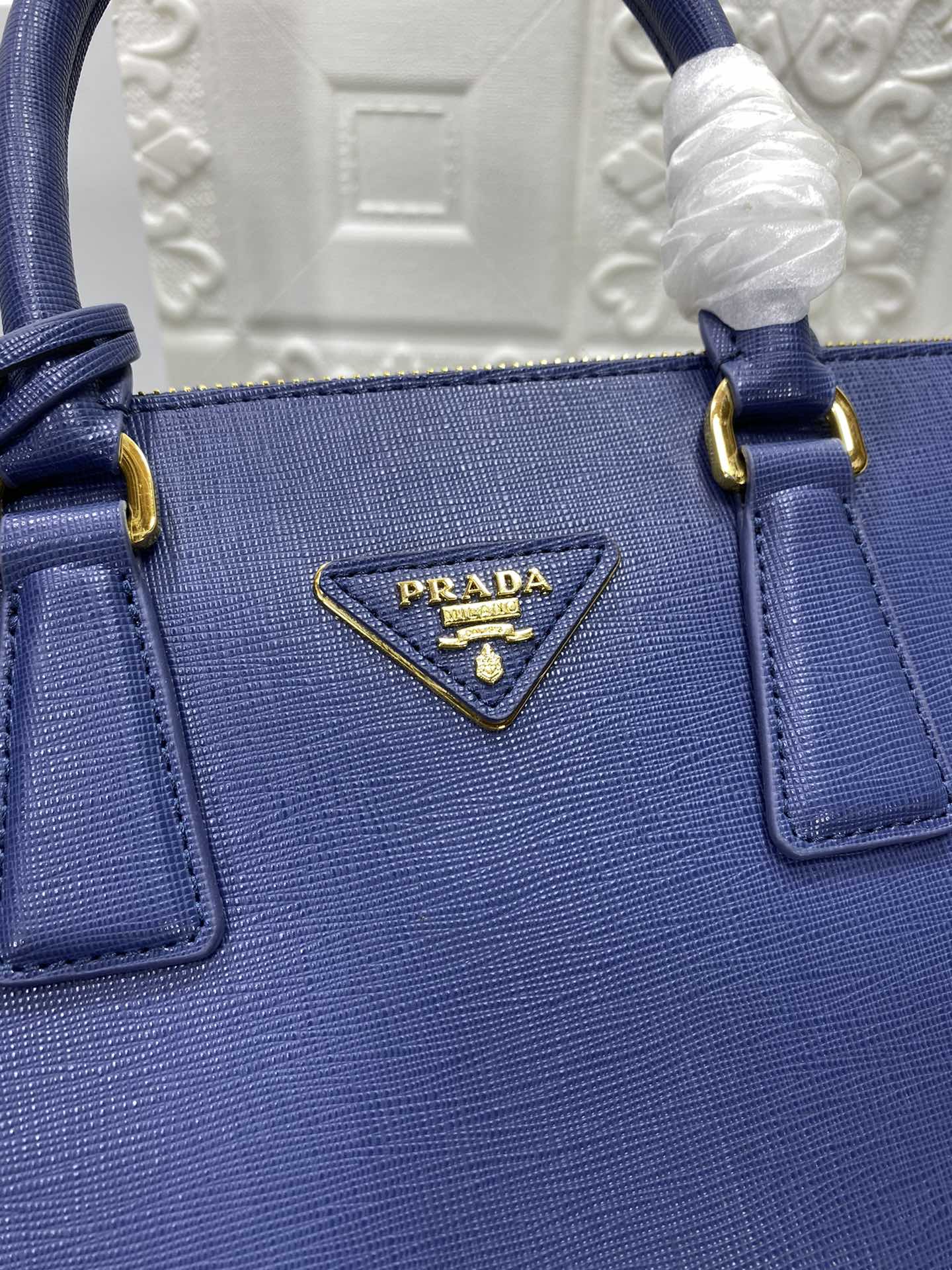 PRA GALLERIA 32 BAG IN NAVY BLUE SAFFIANO LEATHER