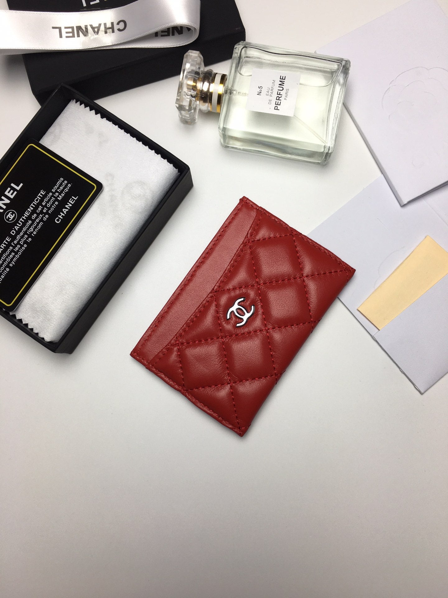 CC CARD HOLDER 11.2 RED CALFSKIN SILVER ICON