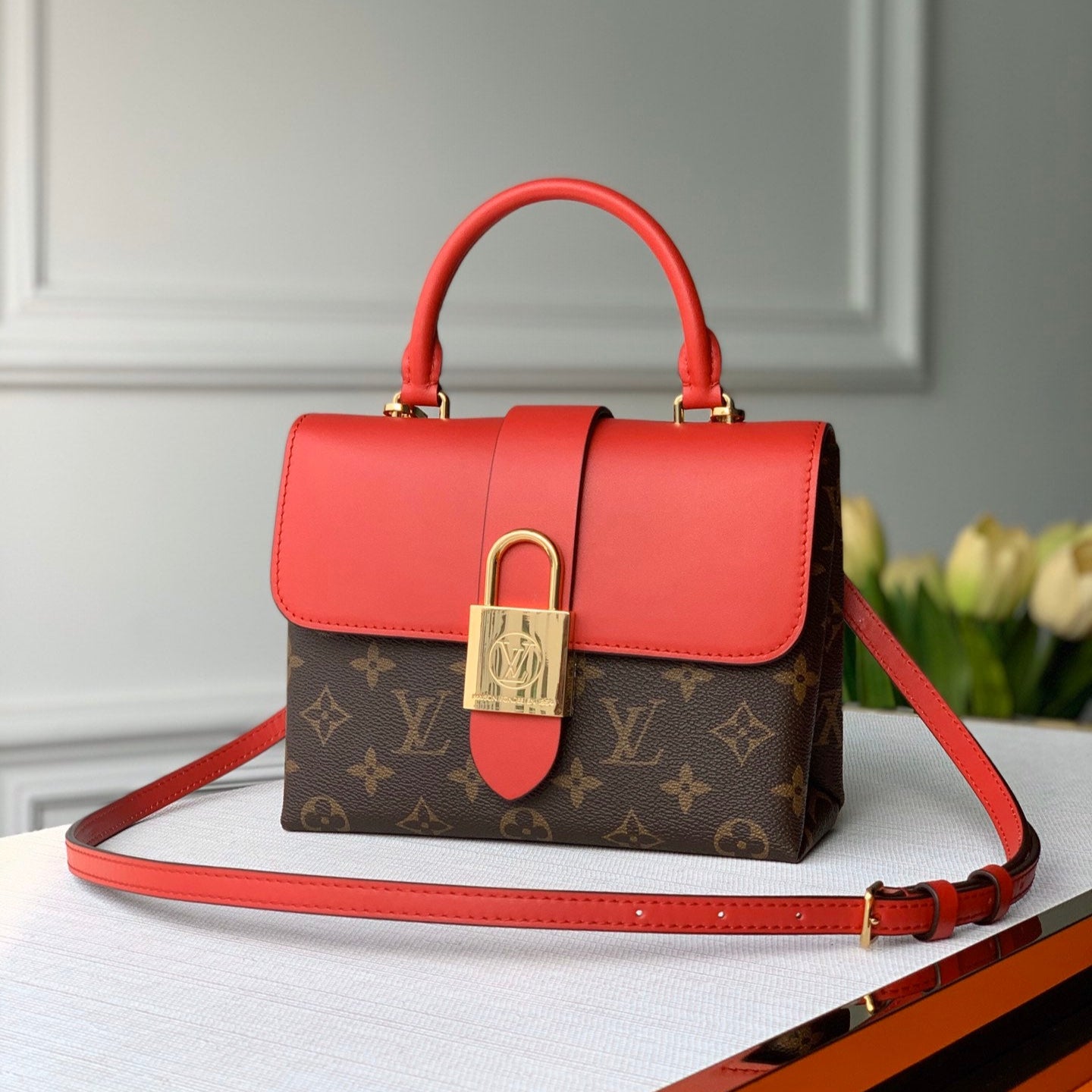 LOCKY BB 21 IN BROWN MONOGRAM CANVAS AND RED CALFSKIN GOLD BUCKLE