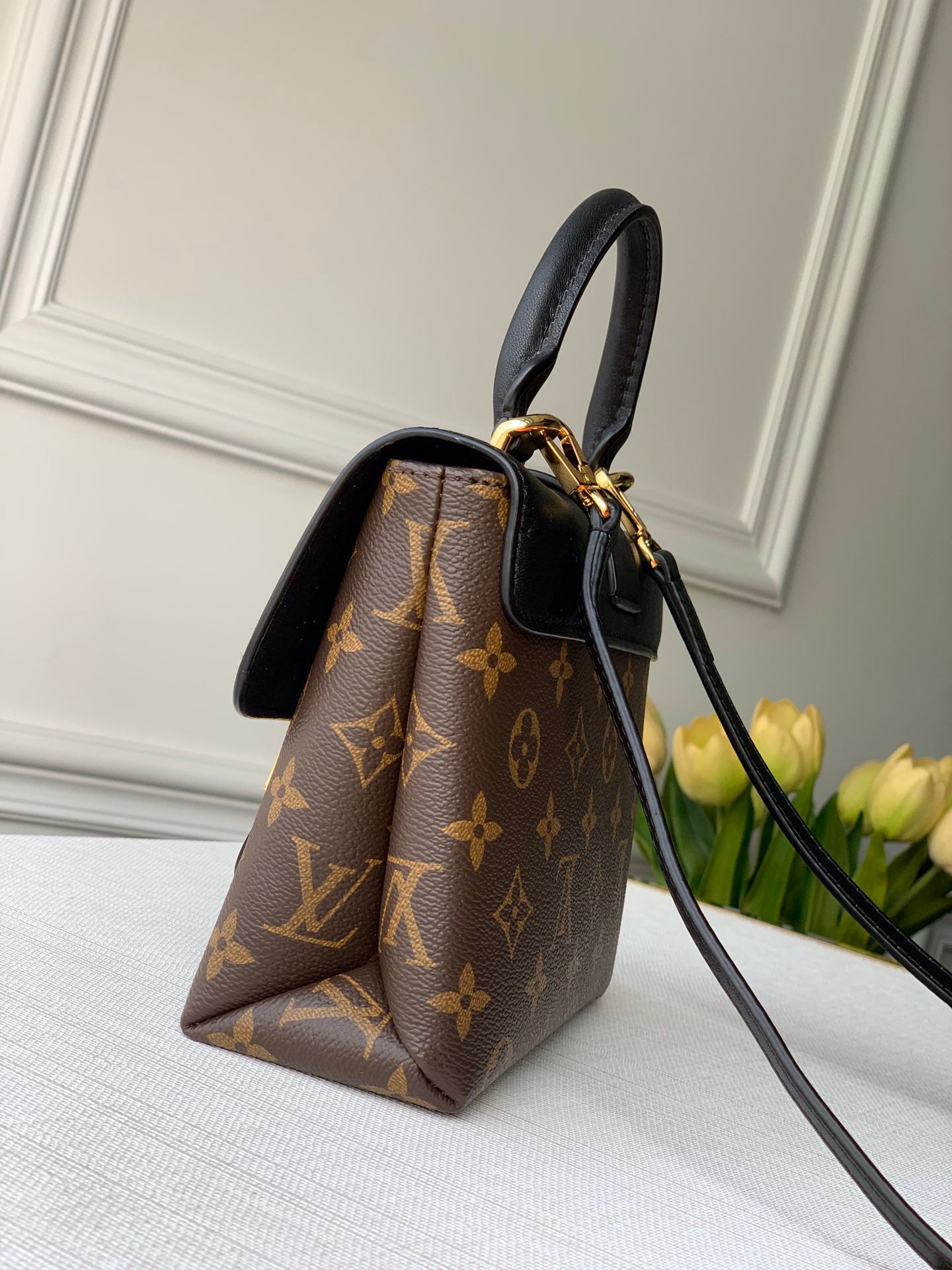 LOCKY BB 21 IN BROWN MONOGRAM CANVAS AND BLACK CALFSKIN GOLD BUCKLE