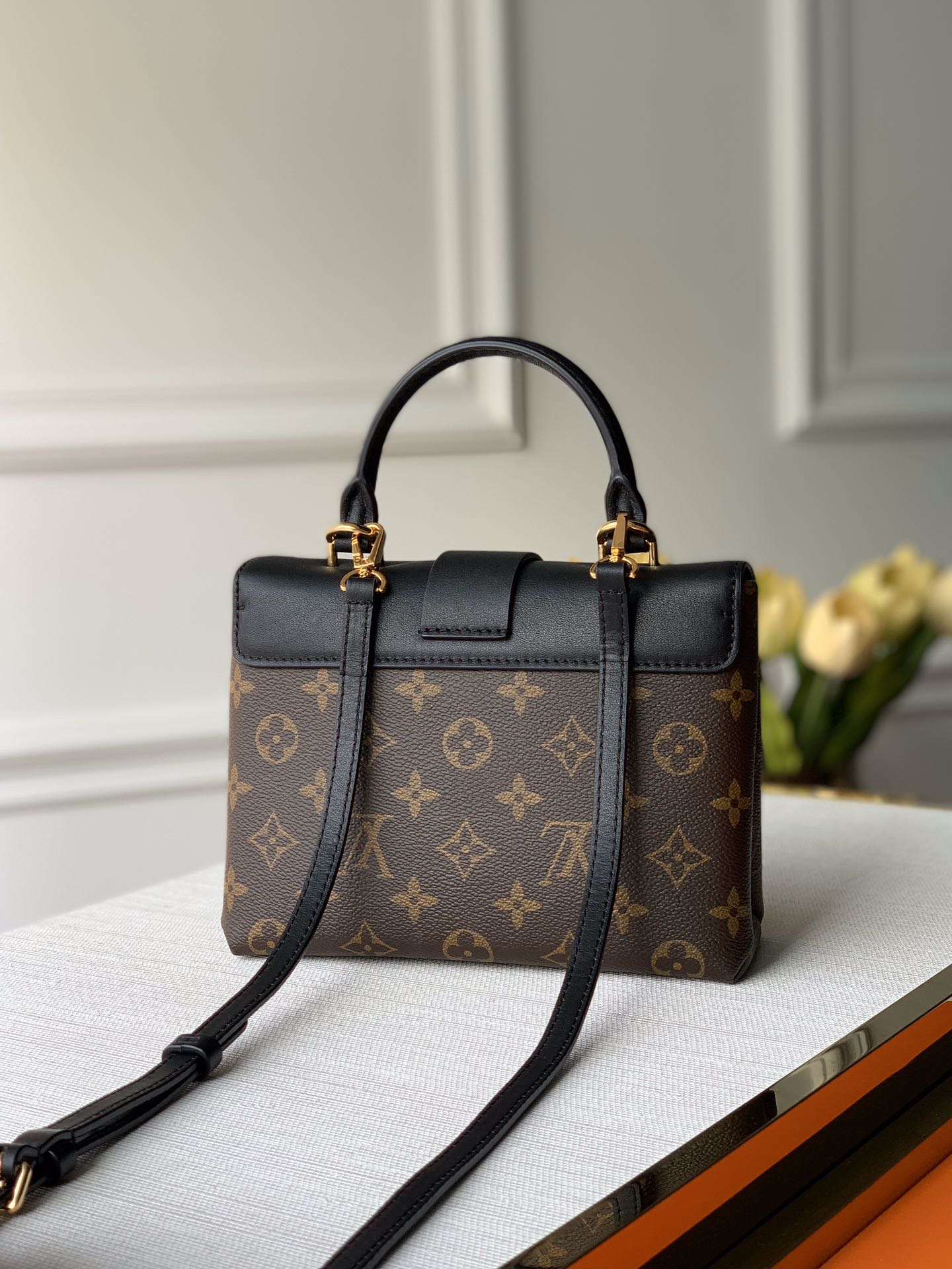 LOCKY BB 21 IN BROWN MONOGRAM CANVAS AND BLACK CALFSKIN GOLD BUCKLE