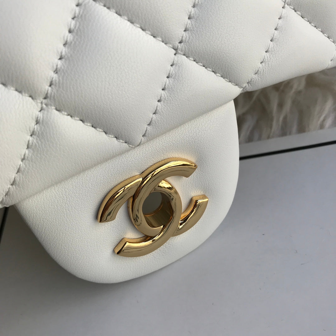 CC MINI 20 BAG IN WHITE CALFSKIN GOLD HARDWARE