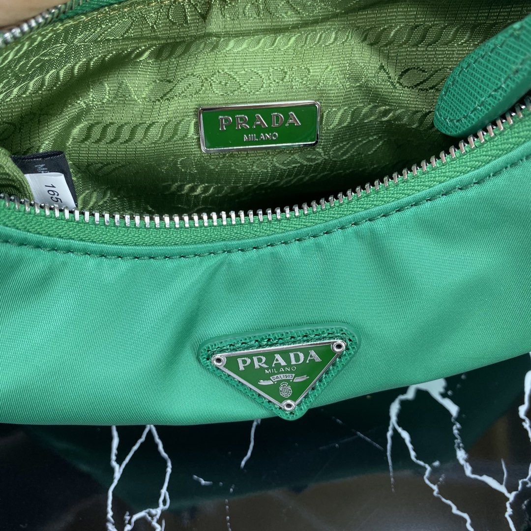 PRA HOBO 22 BAG IN COOL GREEN RE-NYLON