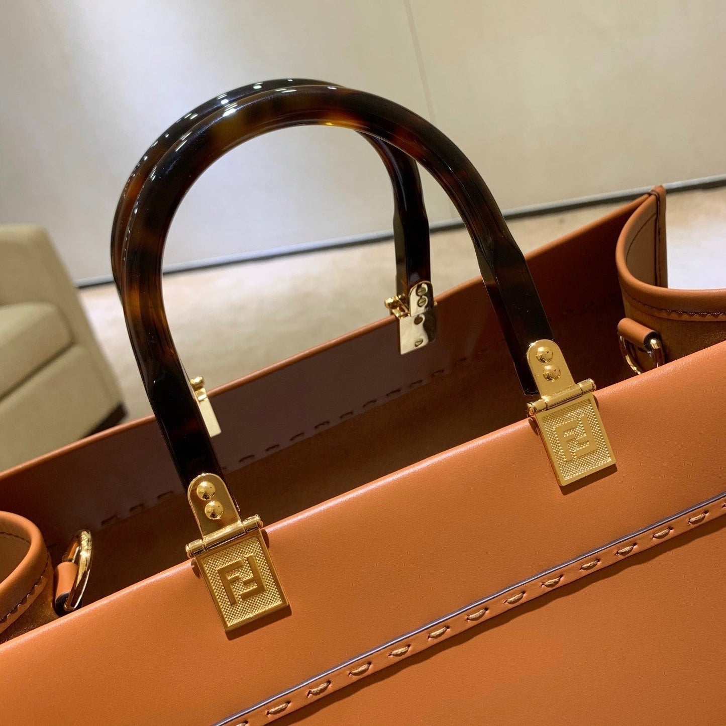 SHINE 40 TOTE BAG IN CARROT ORANGE EMBOSSED CALFSKIN