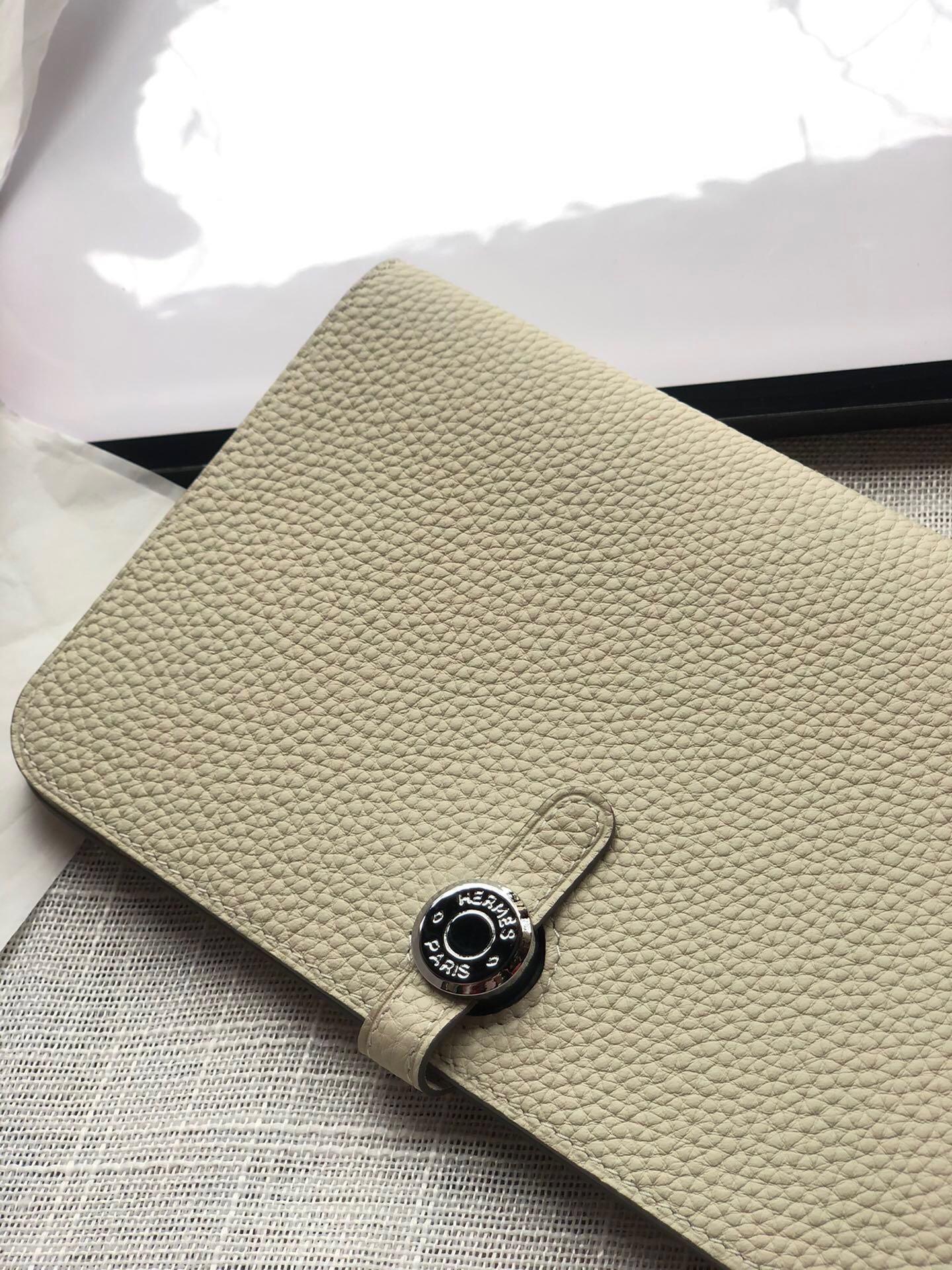 HM Dogon Wallet 20 Beige Togo Shw