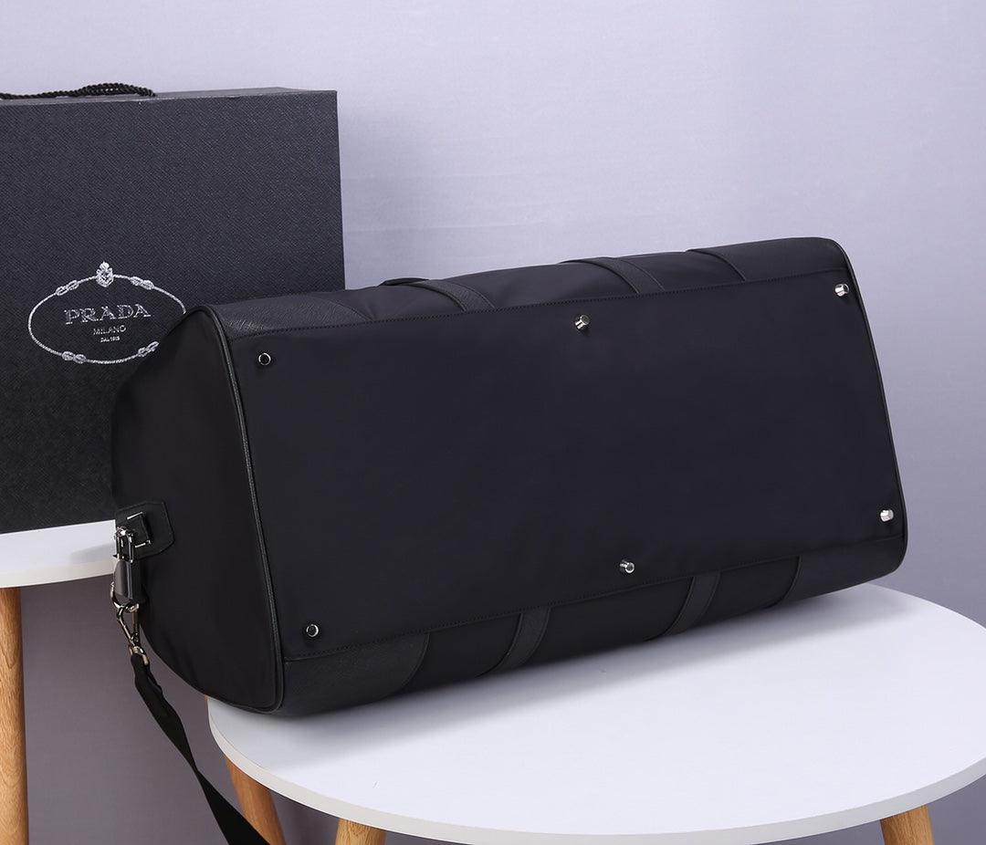 PRA 55 TRAVEL BAG IN BLACK WATERPROOF FABRIC