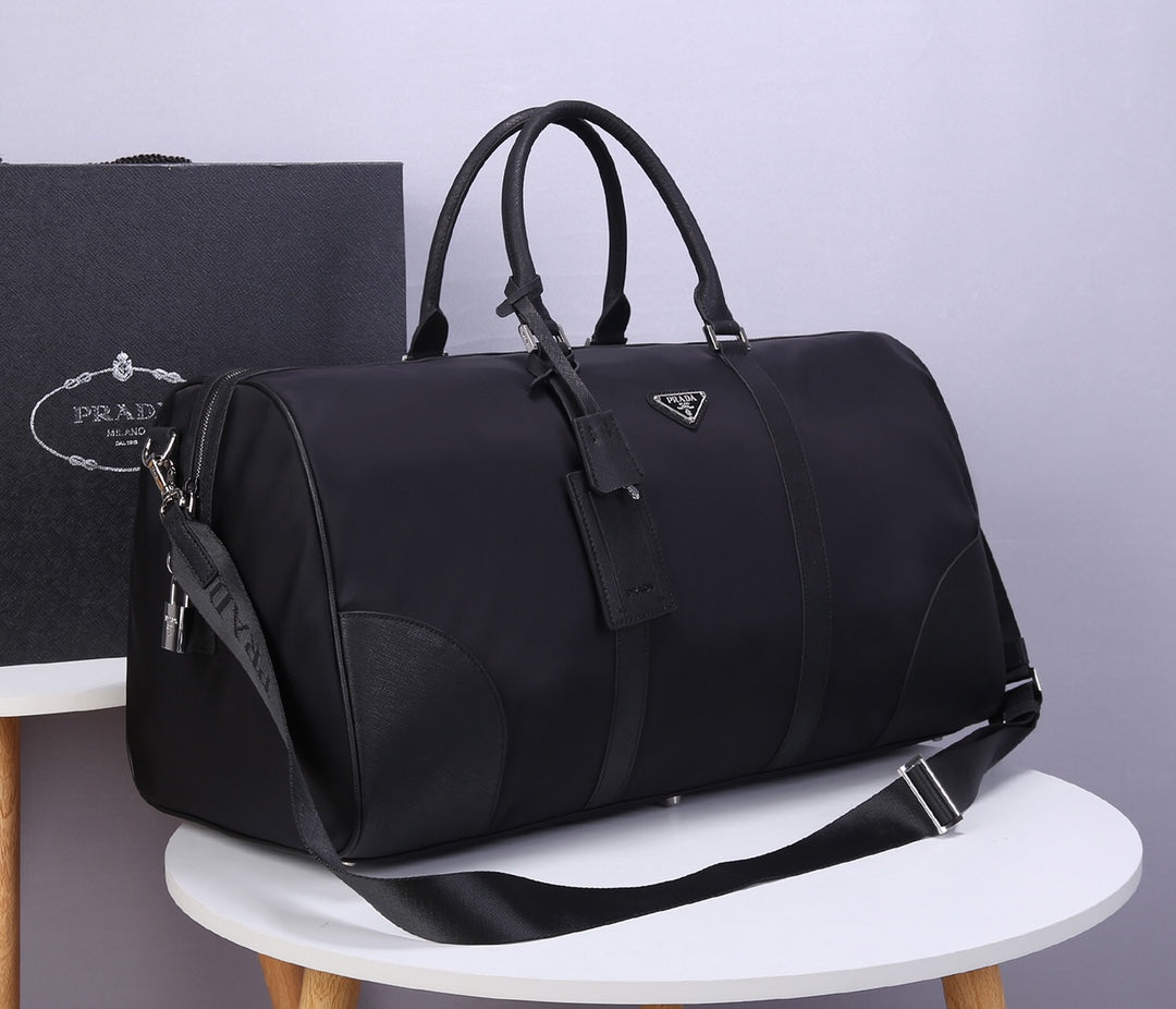 PRA 55 TRAVEL BAG IN BLACK WATERPROOF FABRIC