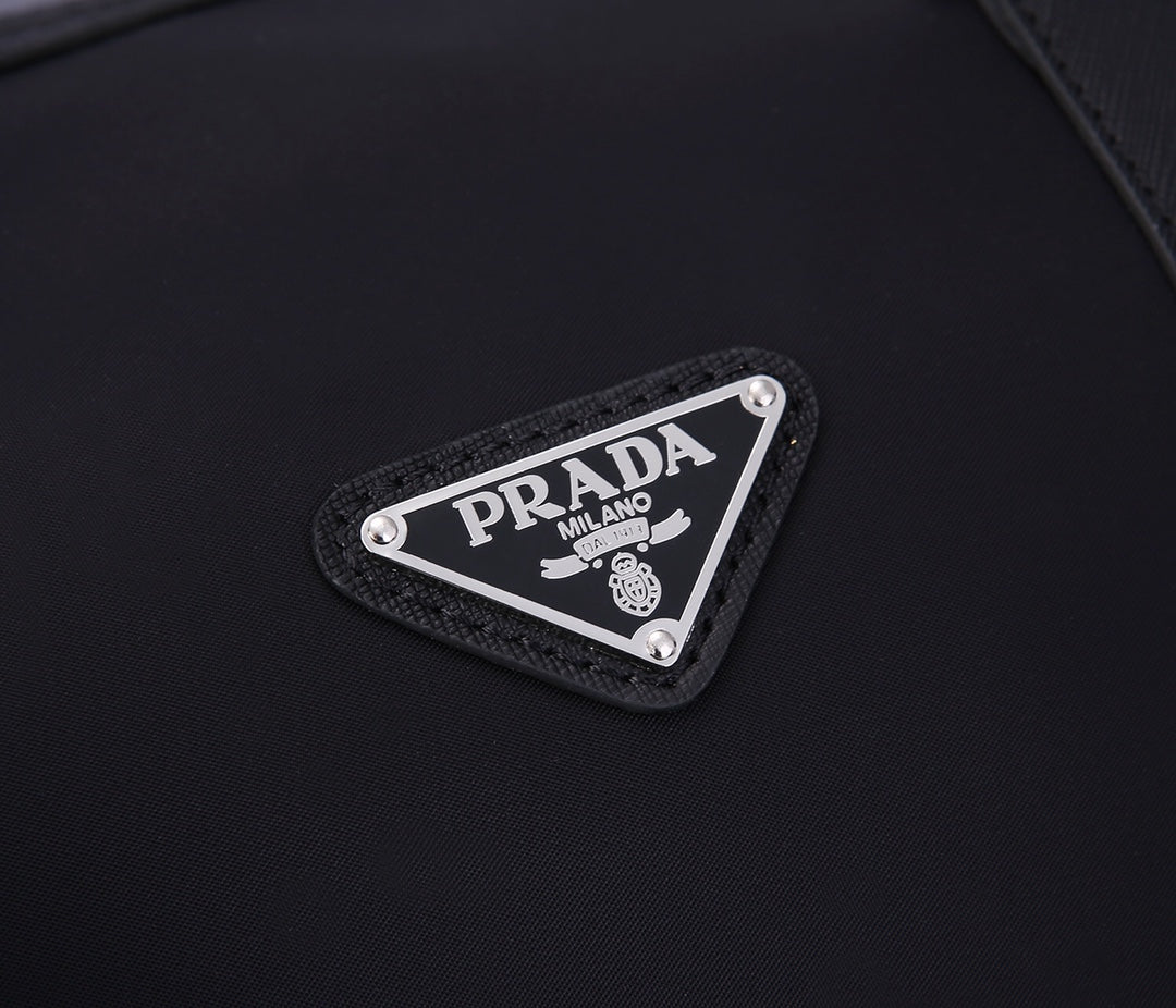 PRA 55 TRAVEL BAG IN BLACK WATERPROOF FABRIC