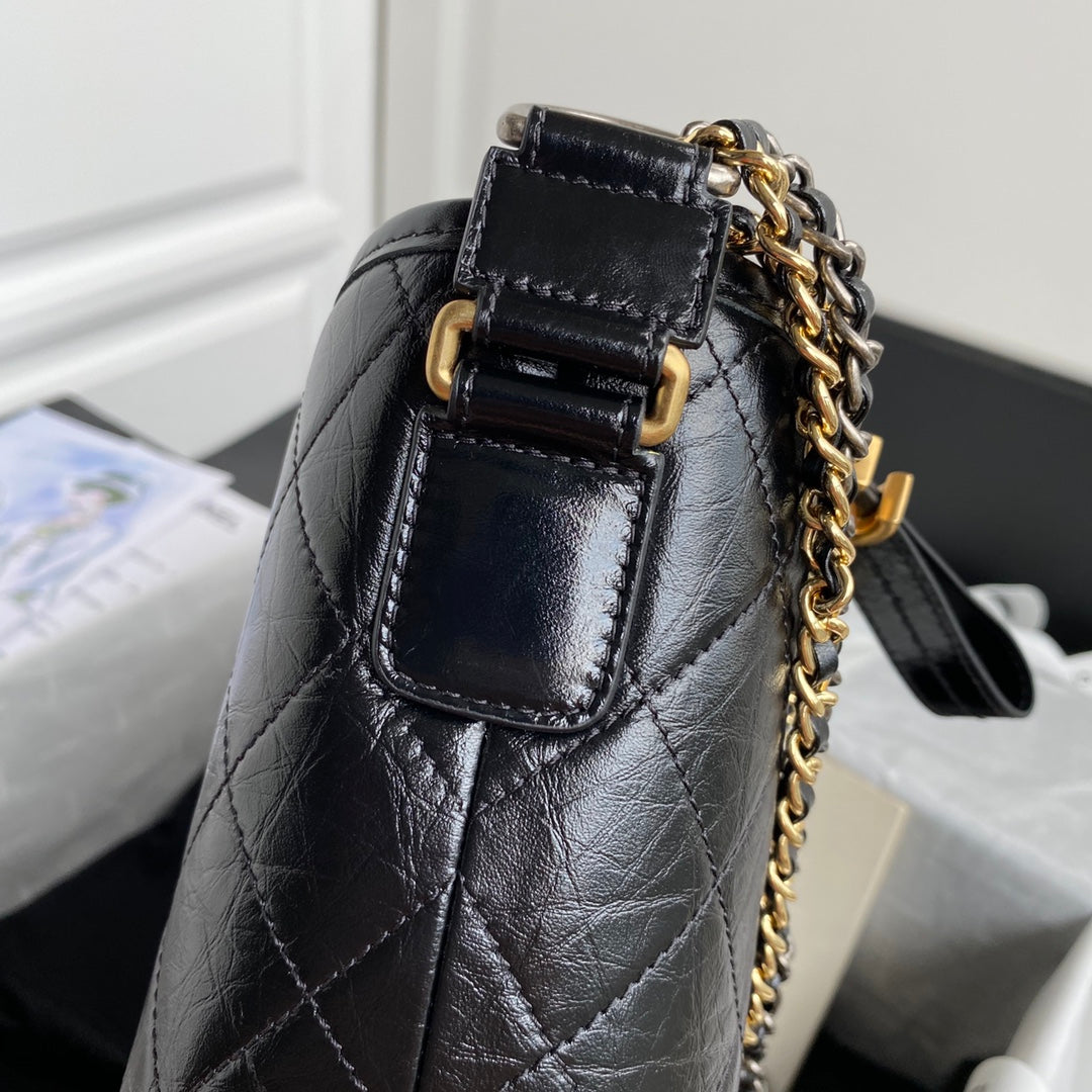 CC ABRIELLE MEDIUM 28 HOBO BAG IN BLACK CALFSKIN