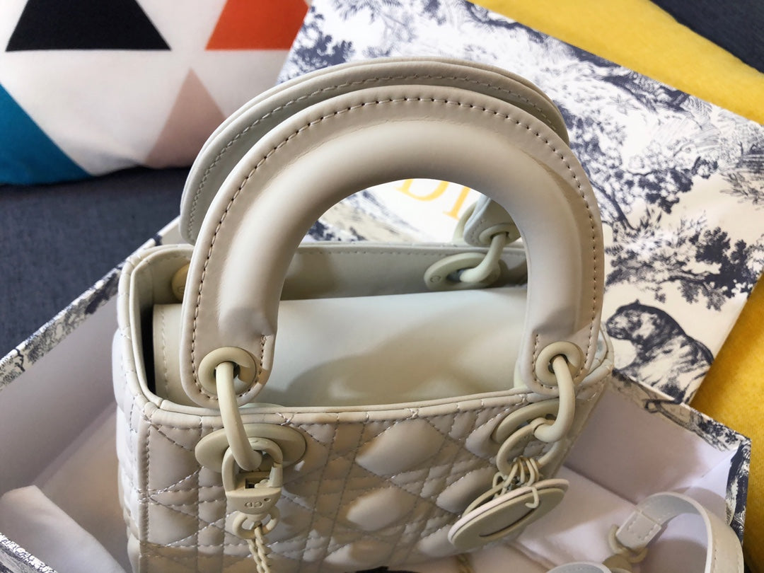 MINI LADY 17 BAG IN WHITE CALFSKIN