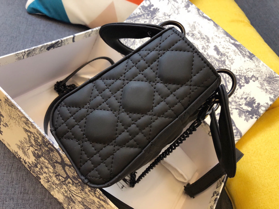 MINI LADY 17 BAG IN BLACK CALFSKIN