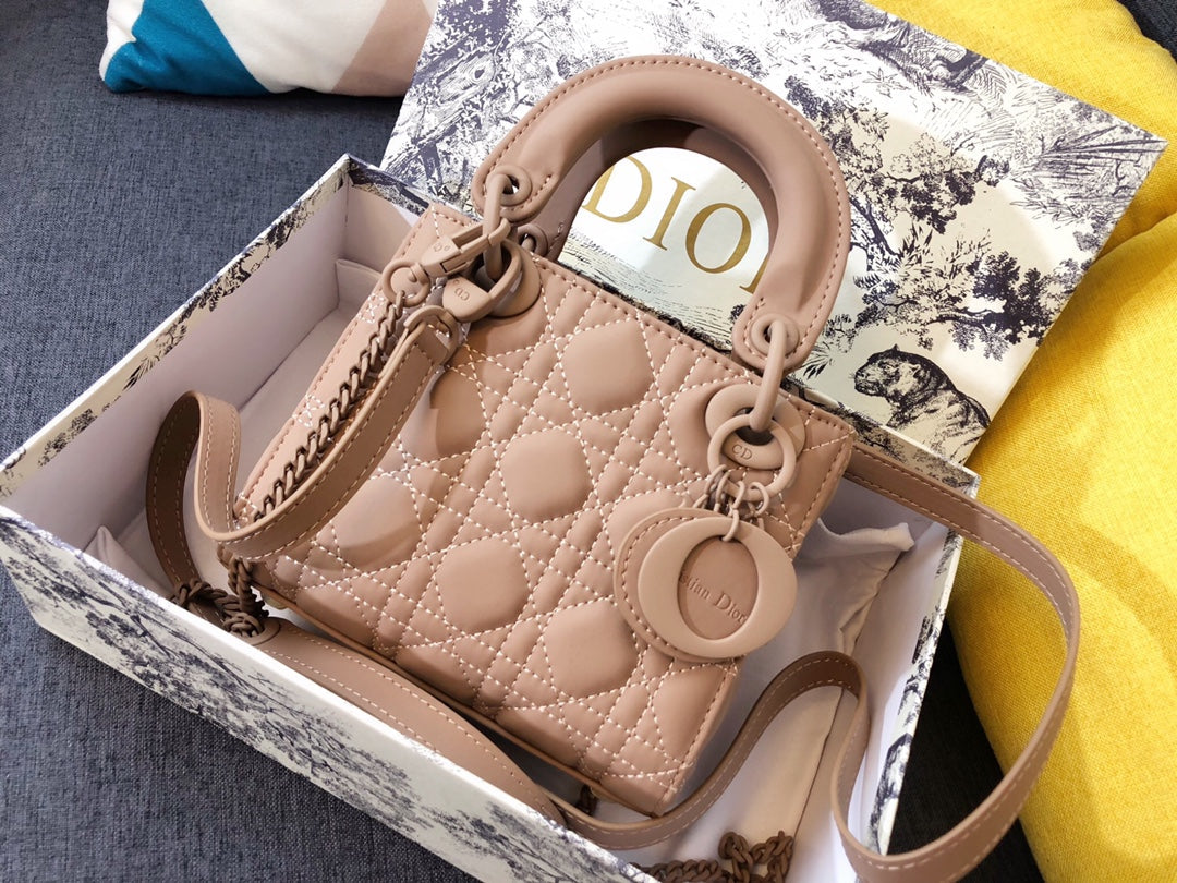 MINI LADY 17 BAG IN CAMEL BROWN CALFSKIN